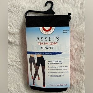 ASSETS Red Hot Label BY SPANX Textured Lace Zigzag Shaping Tights Size 4/D Black